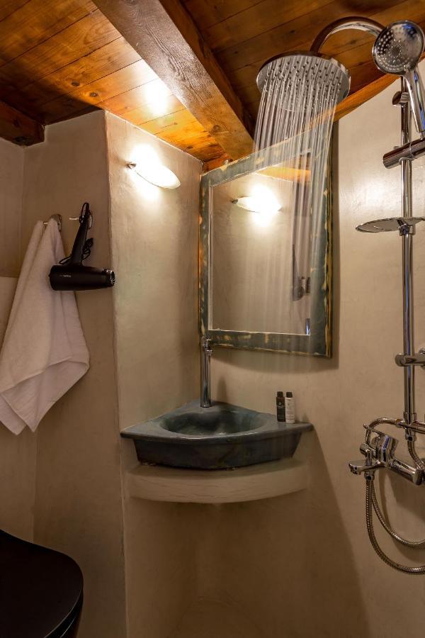 Exi Castle Suites Emporio  Екстер'єр фото